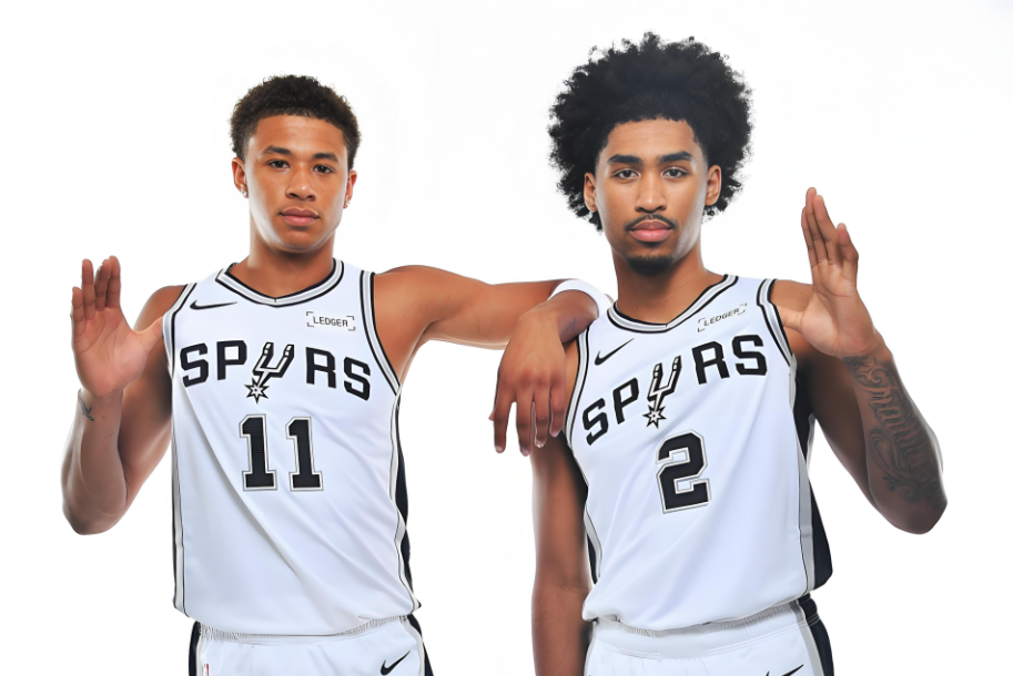 马刺休赛期运作策略:节奏把控的艺术