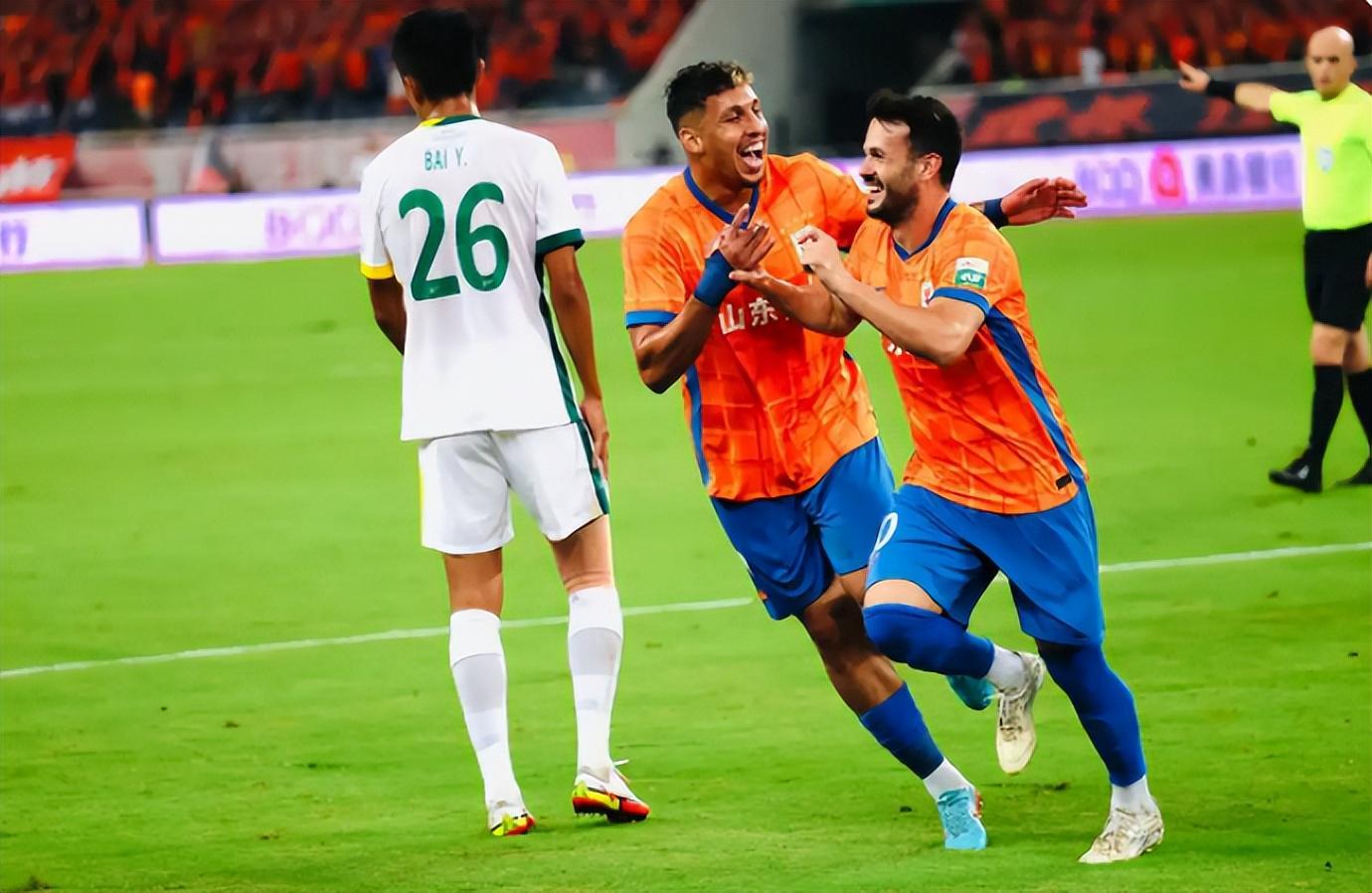 Kaiyun-山东泰山胜国安,瓦科大四喜,马德鲁加梅开二度,韩鹏带队4连胜