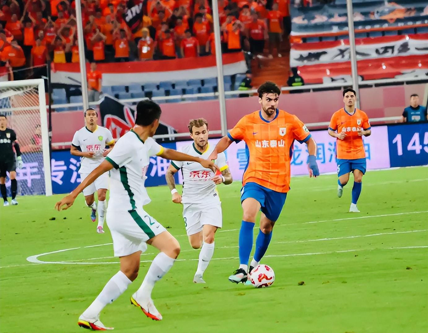 Kaiyun-山东泰山胜国安,瓦科大四喜,马德鲁加梅开二度,韩鹏带队4连胜