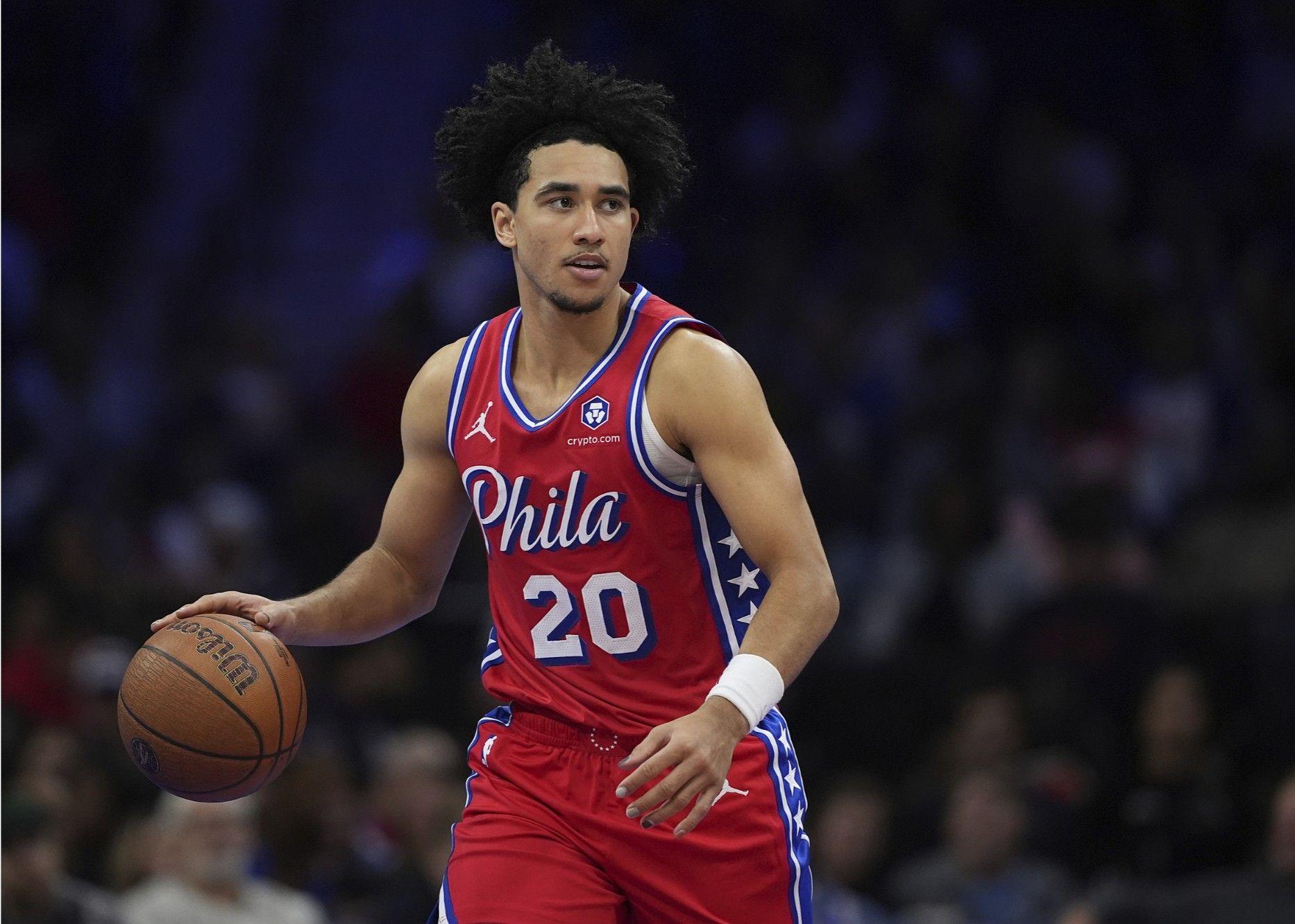 开云体育-76人新星麦凯恩半月板伤势恢复良好,有望在训练营期间复出