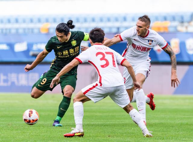 开云体育-官方：张玉宁上午离开赛区 返回北京接受专家会诊