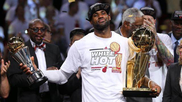 官方网-距完美只一步之遥 盘点NBA历史上那些德约式遗憾