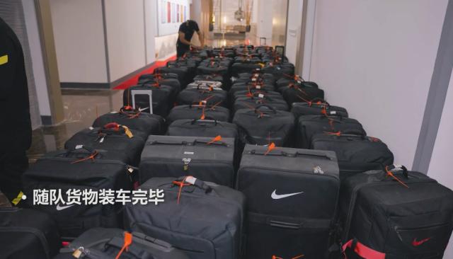 官方网-国足3日一早兵发阿联酋 行程10小时机上防护到位